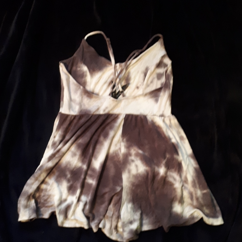 Romper - Picture 2 of 2